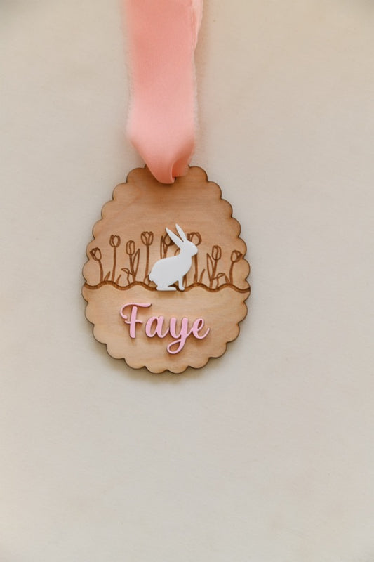 Scalloped Tulip Easter Tag