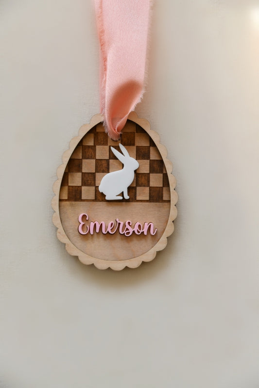 Scalloped Checkered Easter Tag